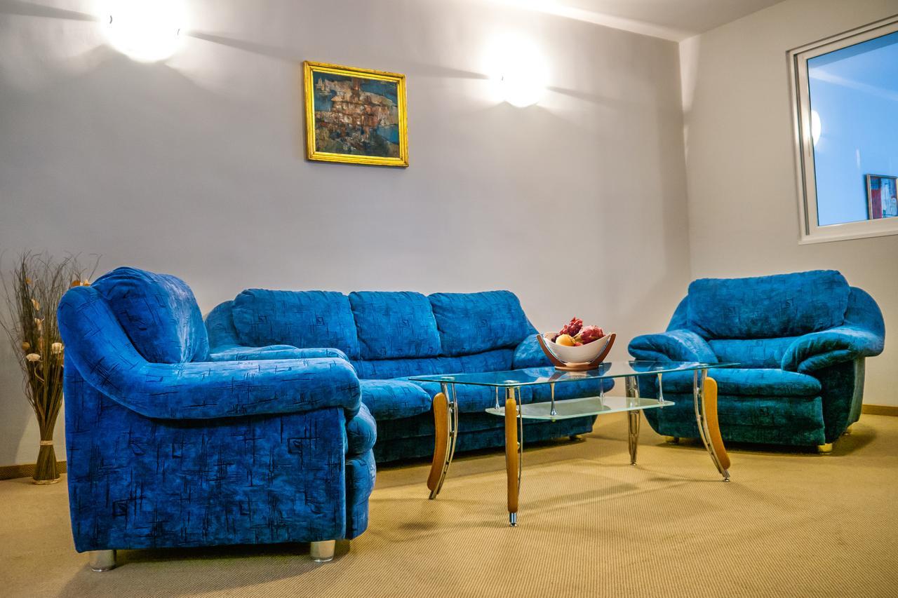 Diana Palace Yambol Buitenkant foto